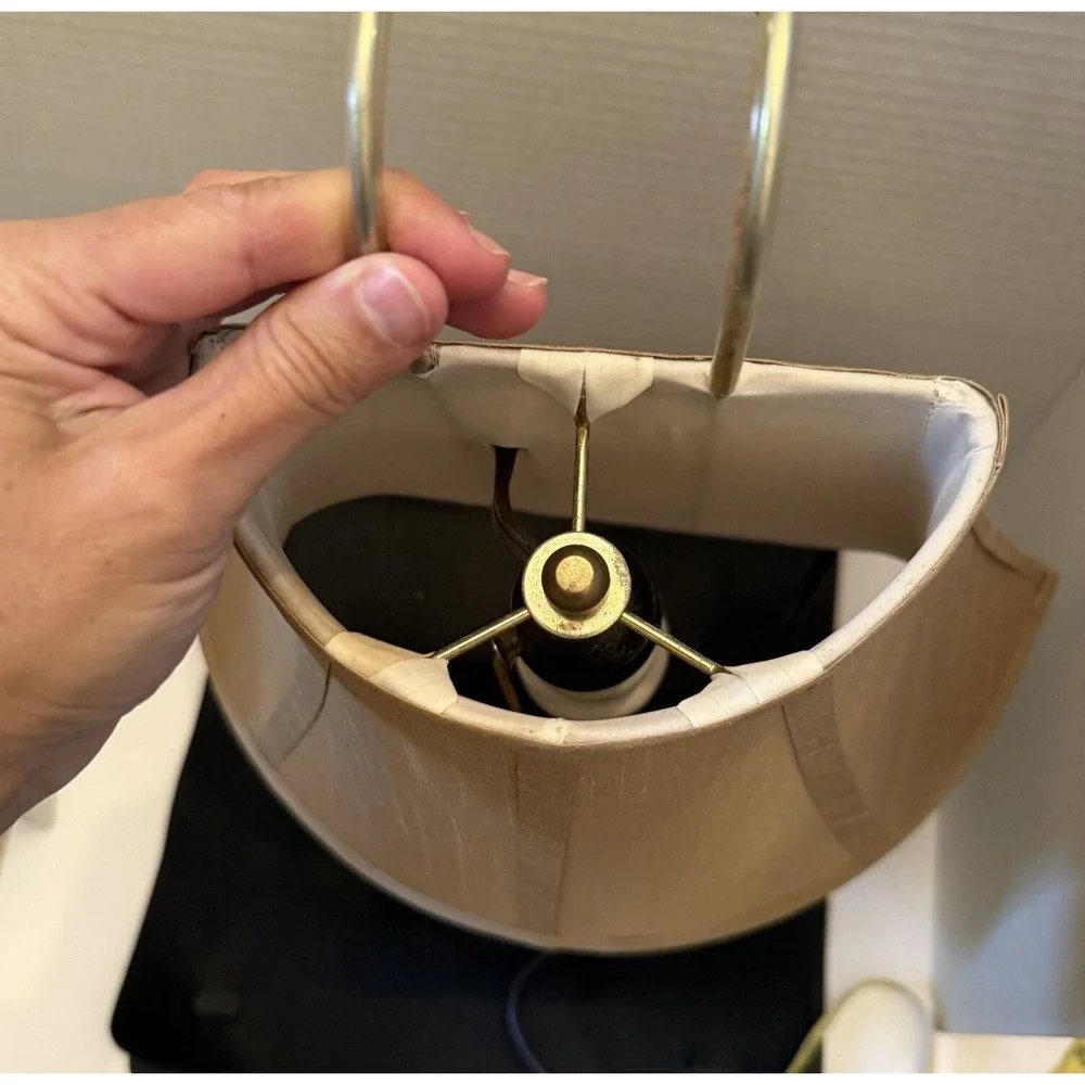 Over Ledge/Door/Rod Floating Bell Shape Shade Plug-In Pull Light‎